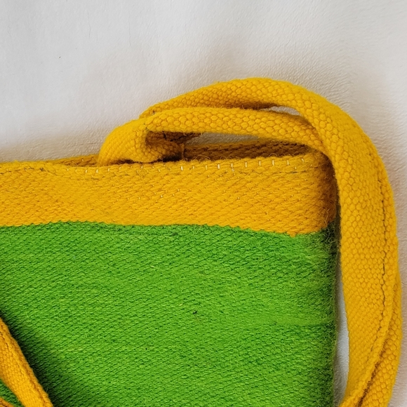 Embroidered wool bag - Picture 12 of 13